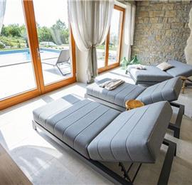 5 bedroom villa with heated pool near Momjan, Istria, sleep 12